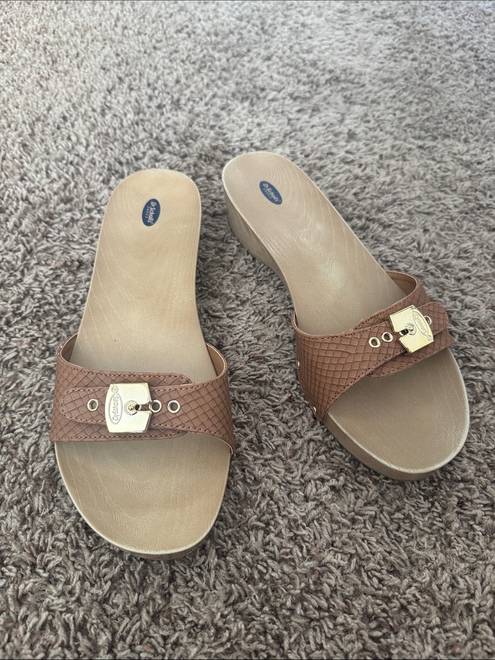 Dr. Scholl's Classic Snake
Embossed Sandal in Saddle Tan